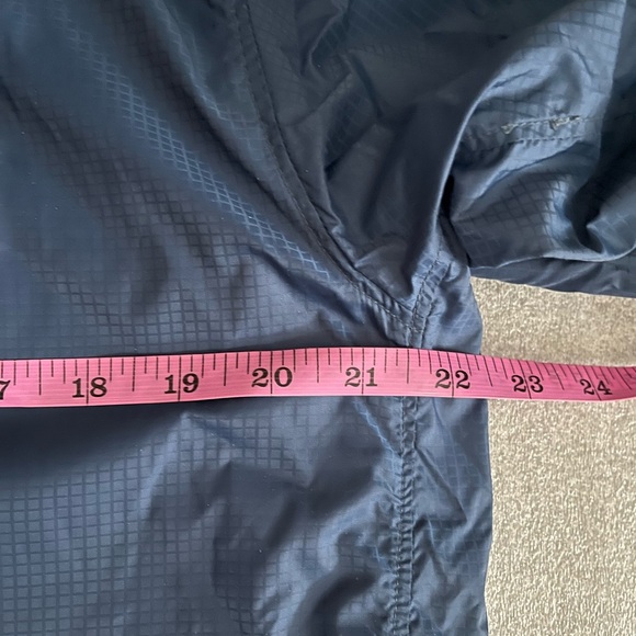 [M]The North Face Men's Navy Nylon Jacket with Red Fleece Lining Vintage - Picture 4 of 9